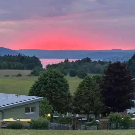 Kleine Perle Mit Bodenseeblick Und Sonnenterrasse Дайзендорф