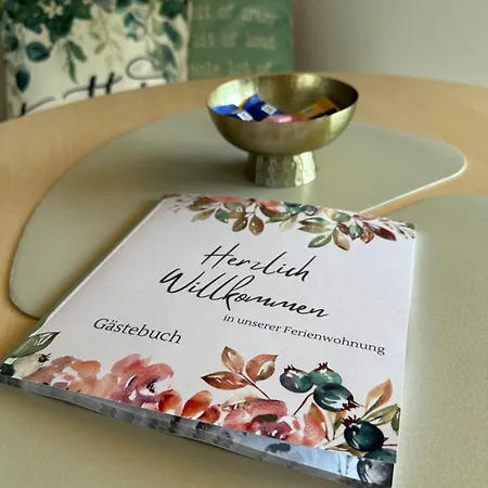 Kleine Perle Mit Bodenseeblick Und Sonnenterrasse * Daisendorf