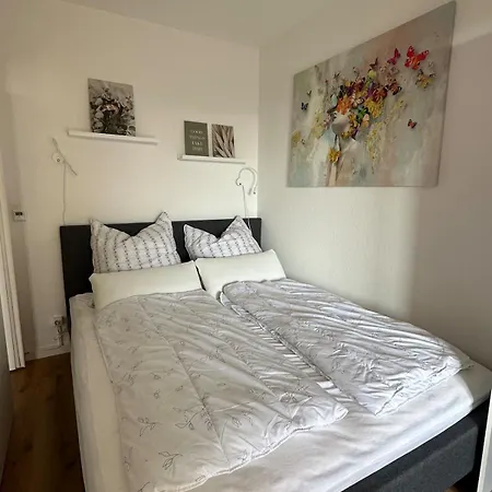 Kleine Perle Mit Bodenseeblick Und Sonnenterrasse Apartment Daisendorf