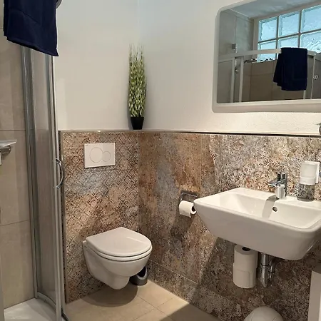 Kleine Perle Mit Bodenseeblick Und Sonnenterrasse Apartment *