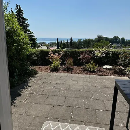 Kleine Perle Mit Bodenseeblick Und Sonnenterrasse Апартаменты *