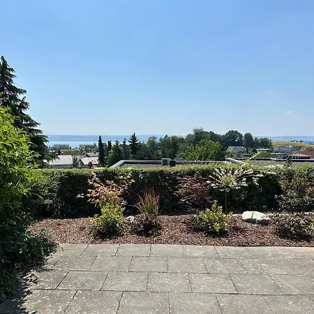 Kleine Perle Mit Bodenseeblick Und Sonnenterrasse شقة دايزندورف