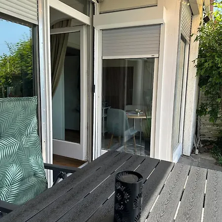 شقة Kleine Perle Mit Bodenseeblick Und Sonnenterrasse دايزندورف