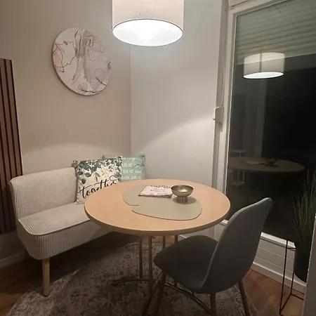 Kleine Perle Mit Bodenseeblick Und Sonnenterrasse Daisendorf