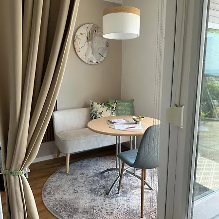 شقة Kleine Perle Mit Bodenseeblick Und Sonnenterrasse دايزندورف