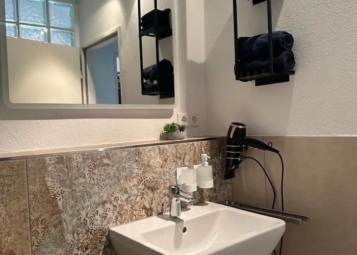 Kleine Perle Mit Bodenseeblick Und Sonnenterrasse Appartement Daisendorf