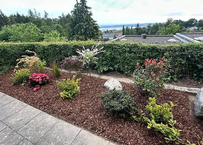 Kleine Perle Mit Bodenseeblick Und Sonnenterrasse * Daisendorf