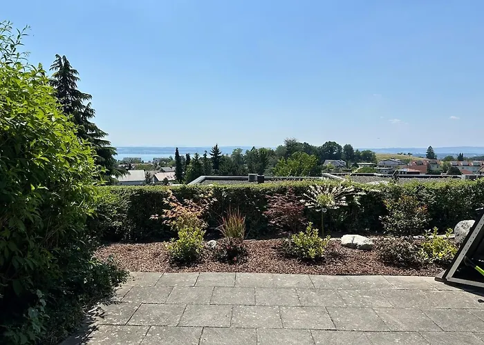 Kleine Perle Mit Bodenseeblick Und Sonnenterrasse アパート Daisendorf