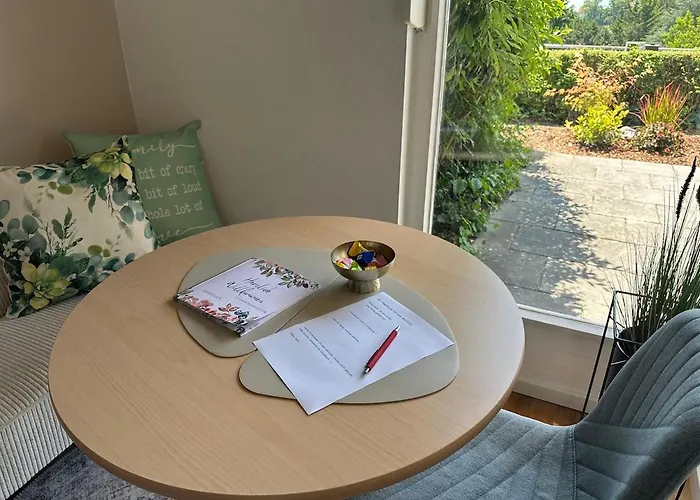 Kleine Perle Mit Bodenseeblick Und Sonnenterrasse アパート *