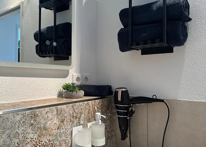 Kleine Perle Mit Bodenseeblick Und Sonnenterrasse * Daisendorf