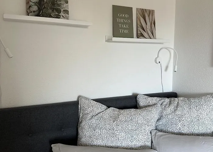 Appartement Kleine Perle Mit Bodenseeblick Und Sonnenterrasse Daisendorf